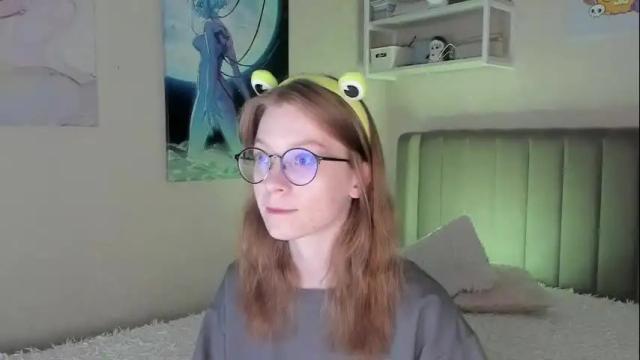 Image 4 of lunar_sofia Stream on Chaturbate on 9 days ago