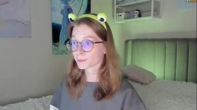 Image 12 of lunar_sofia Stream on Chaturbate on 7 days ago