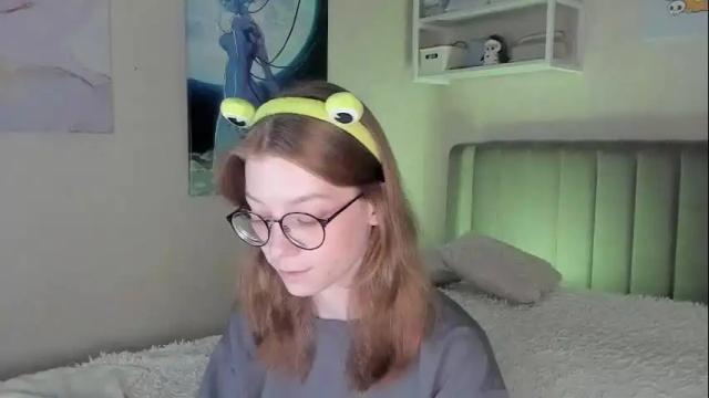 Image 2 of lunar_sofia Stream on Chaturbate on 7 days ago