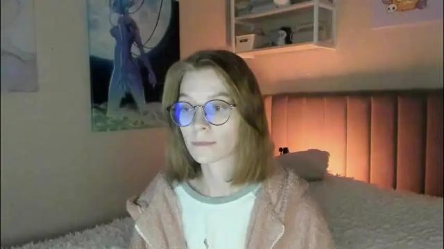 Image 10 of lunar_sofia Stream on Chaturbate on 1 month ago