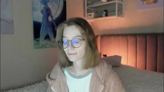 Image 11 of lunar_sofia Stream on Chaturbate on 1 month ago