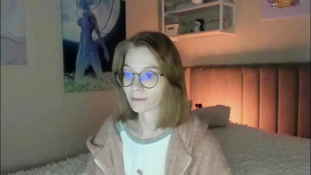 Image 12 of lunar_sofia Stream on Chaturbate on 1 month ago