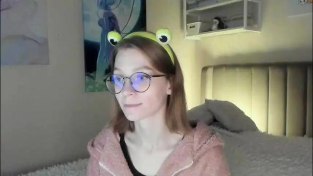 Image 11 of lunar_sofia Stream on Chaturbate on 1 month ago