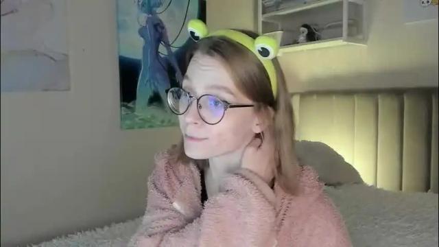 Image 4 of lunar_sofia Stream on Chaturbate on 1 month ago