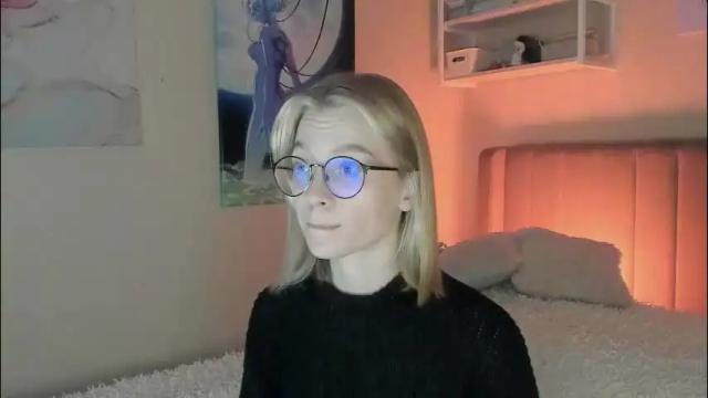 Image 6 of lunar_sofia Stream on Chaturbate on 1 month ago