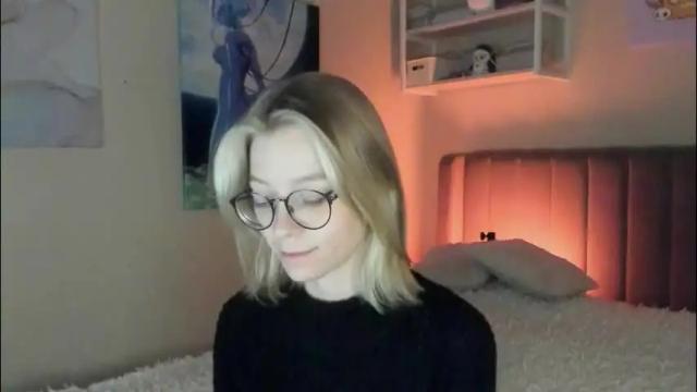 Image 8 of lunar_sofia Stream on Chaturbate on 1 month ago