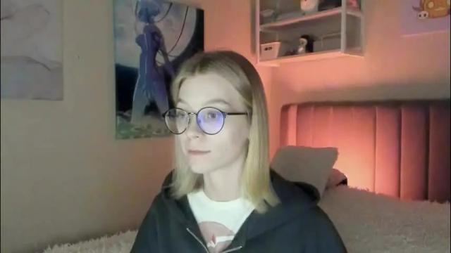 Image 2 of lunar_sofia Stream on Chaturbate on 1 day ago