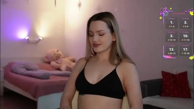Image 6 of lunarrbaby Stream on Chaturbate on 1 month ago
