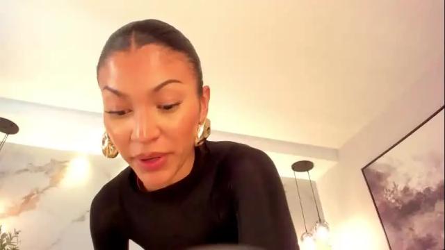 Image 11 of lunaruso Stream on Chaturbate on 1 month ago