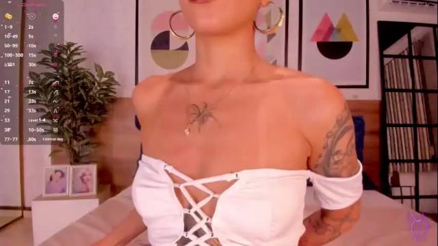 Image 7 of lunaruso Stream on Chaturbate on 1 month ago