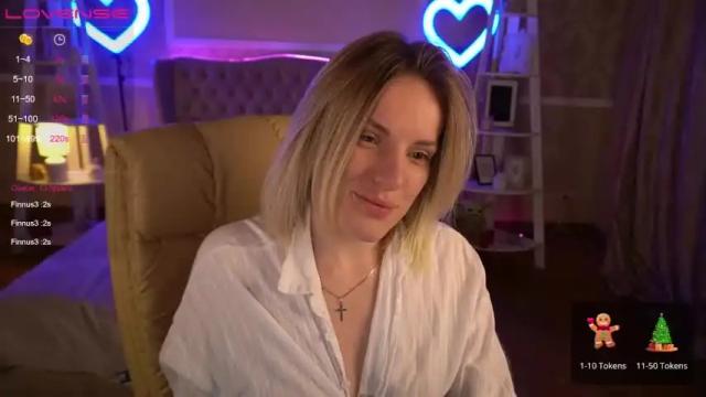 Image 2 of lunashyy Stream on Chaturbate on 16 months ago