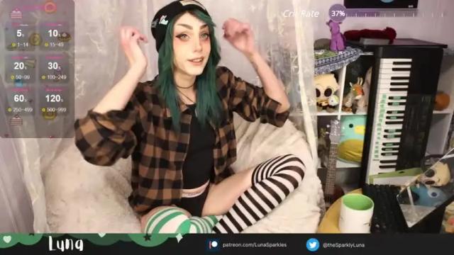 Image 2 of lunasparkles Stream on Chaturbate on 12 months ago