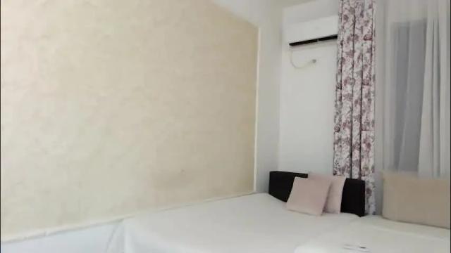 Image 7 of lunastars13 Stream on Chaturbate on 3 months ago