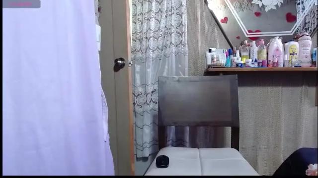 Image 3 of lunawillis Stream on Chaturbate on 1 month ago