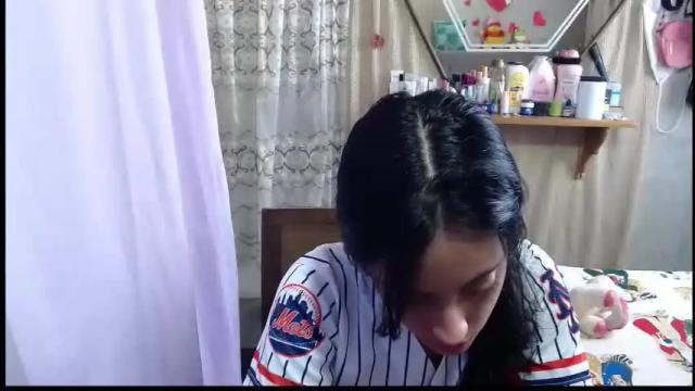 Image 8 of lunawillis Stream on Chaturbate on 28 days ago