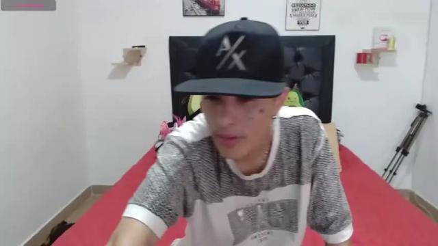 Image 2 of lunay_gutierreez Stream on Chaturbate on 13 months ago