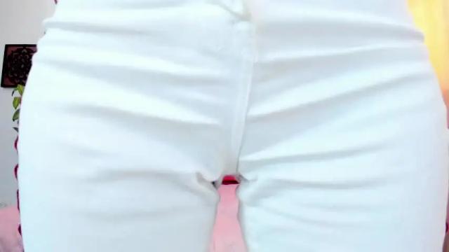 Image 10 of lunazambrano18 Stream on Chaturbate on 14 months ago