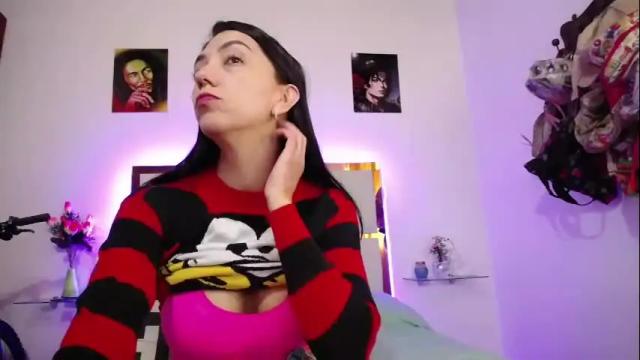 Image 10 of lunazambrano18 Stream on Chaturbate on 16 days ago