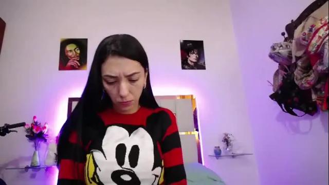 Image 7 of lunazambrano18 Stream on Chaturbate on 16 days ago