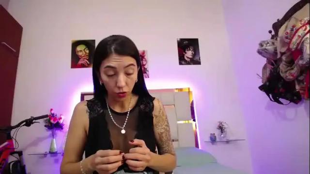 Image 8 of lunazambrano18 Stream on Chaturbate on 14 days ago