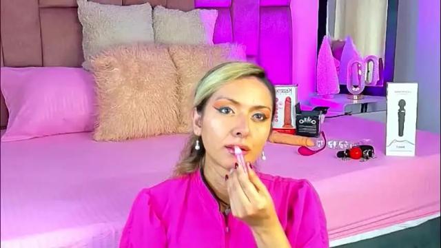 Image 11 of lunitadiva Stream on Chaturbate on 17 days ago