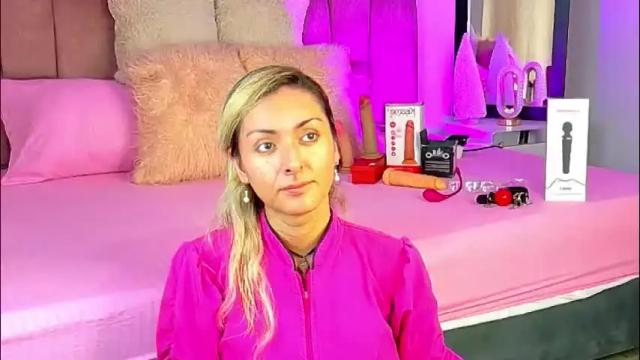 Image 4 of lunitadiva Stream on Chaturbate on 17 days ago