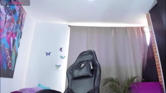 Image 2 of lunoox_ Stream on Chaturbate on 1 month ago