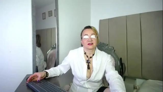 Image 7 of lupita223 Stream on Chaturbate on 25 days ago