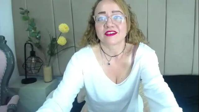 Image 7 of lupita223 Stream on Chaturbate on 14 days ago