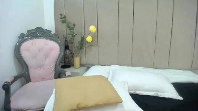 Image 2 of lupita223 Stream on Chaturbate on 2 months ago