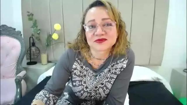 Image 3 of lupita223 Stream on Chaturbate on 2 months ago