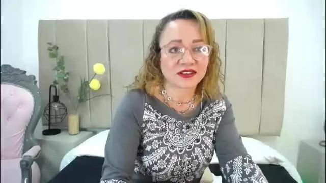Image 8 of lupita223 Stream on Chaturbate on 2 months ago
