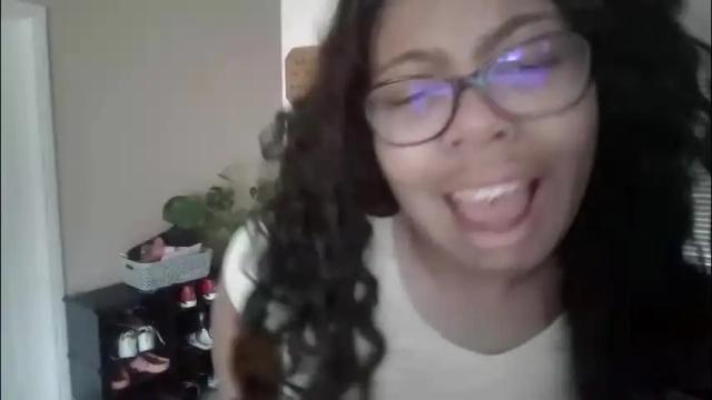 Image 2 of lusciouskoko Stream on Chaturbate on 2 months ago