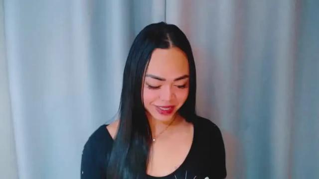 Image 11 of lustfuloffendertrina Stream on Chaturbate on 13 months ago