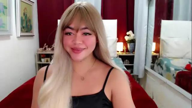 Image 3 of lustfuloffendertrina Stream on Chaturbate on 6 months ago