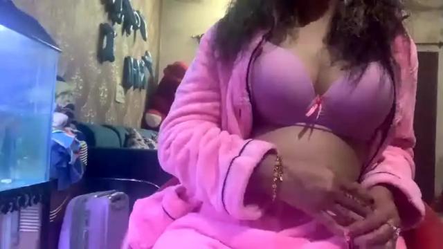 Image 4 of lusty_sofia Stream on Chaturbate on 14 months ago