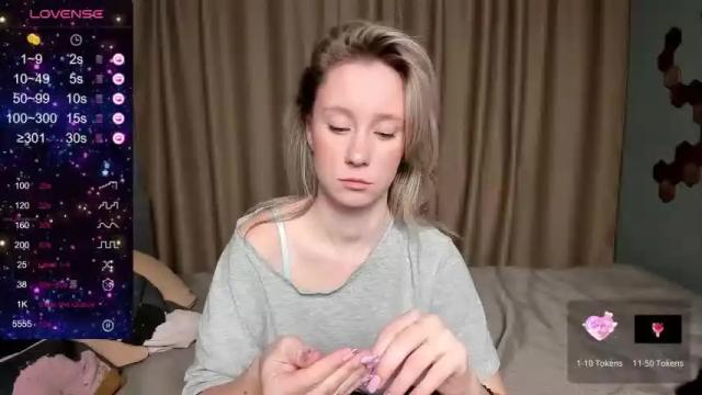 Image 10 of lusyagreenberg Stream on Chaturbate on 16 months ago