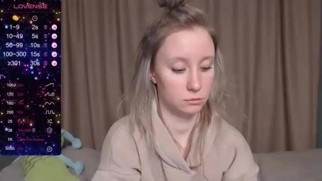 Image 3 of lusyagreenberg Stream on Chaturbate on 18 months ago