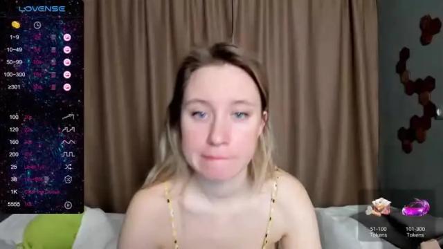 Image 12 of lusyagreenberg Stream on Chaturbate on 14 months ago