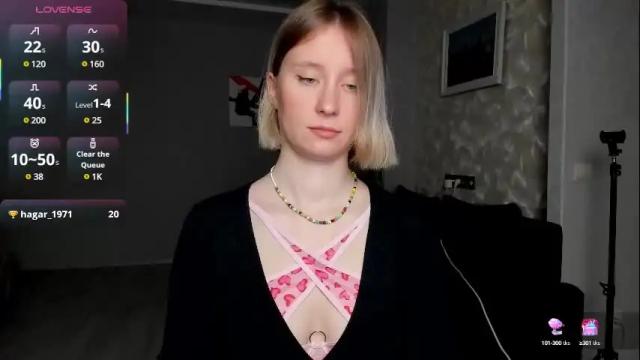 Image 11 of lusyagreenberg Stream on Chaturbate on 1 month ago