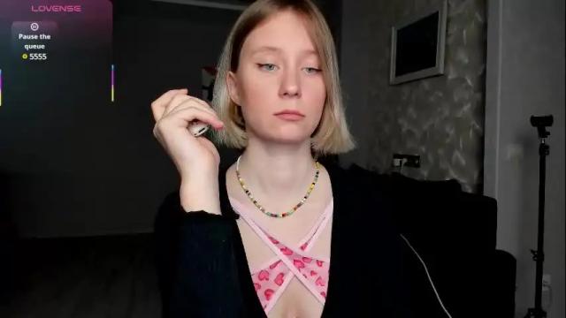 Image 7 of lusyagreenberg Stream on Chaturbate on 1 month ago