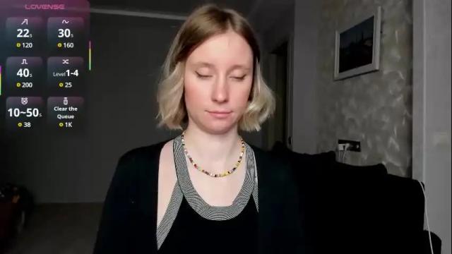 Image 2 of lusyagreenberg Stream on Chaturbate on 1 month ago