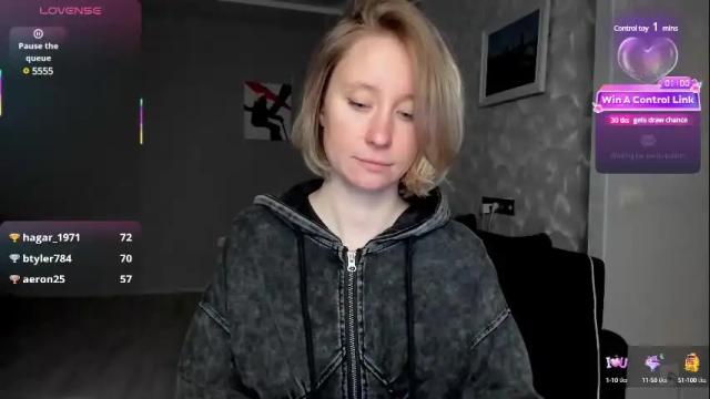 Image 3 of lusyagreenberg Stream on Chaturbate on 1 month ago