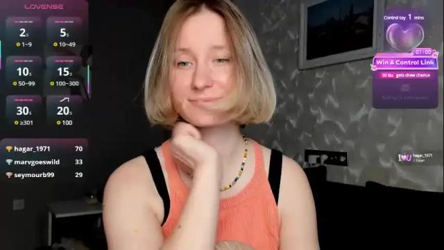 Image 12 of lusyagreenberg Stream on Chaturbate on 1 month ago