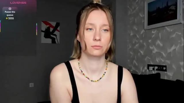 Image 2 of lusyagreenberg Stream on Chaturbate on 1 month ago