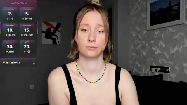 Image 3 of lusyagreenberg Stream on Chaturbate on 1 month ago