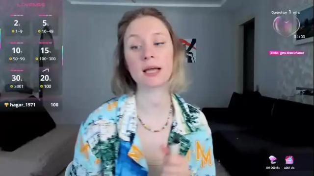 Image 4 of lusyagreenberg Stream on Chaturbate on 19 days ago