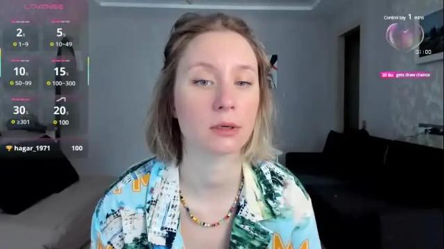 Image 7 of lusyagreenberg Stream on Chaturbate on 19 days ago