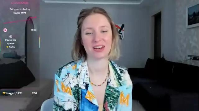 Image 8 of lusyagreenberg Stream on Chaturbate on 19 days ago