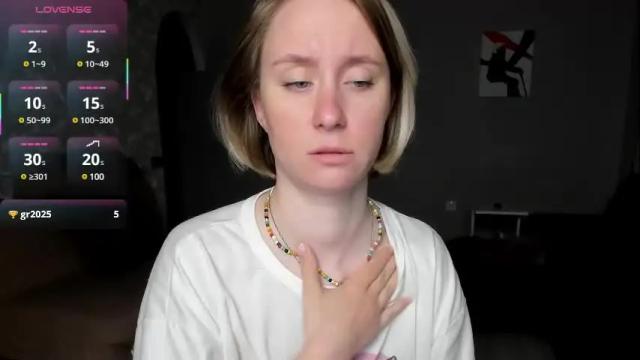 Image 11 of lusyagreenberg Stream on Chaturbate on 15 days ago